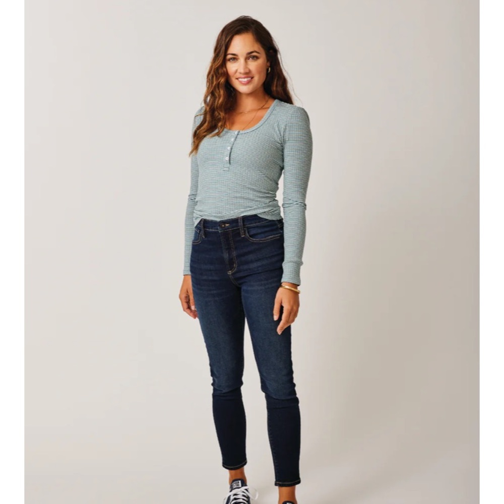 Carve Designs Emma Top Small